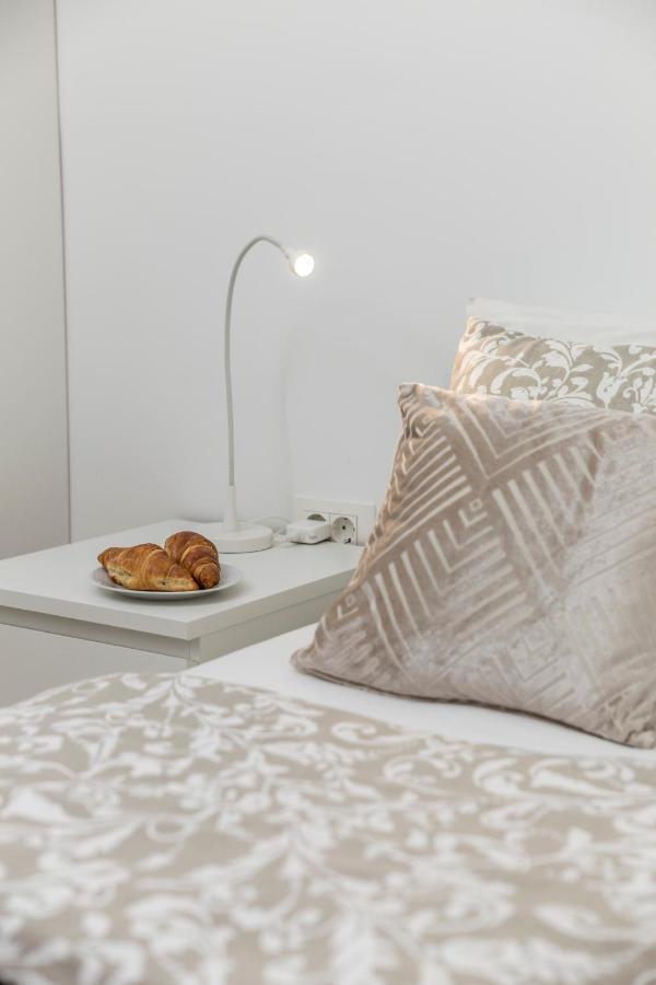 Apartment Gold River Rijeka Buitenkant foto