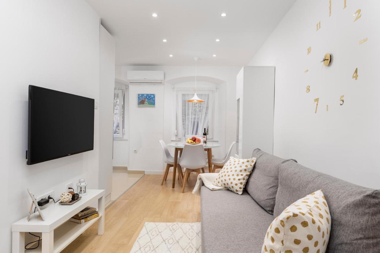 Apartment Gold River Rijeka Buitenkant foto